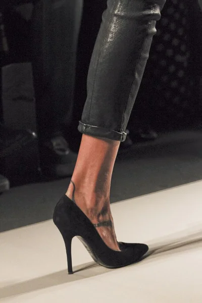 Look 3